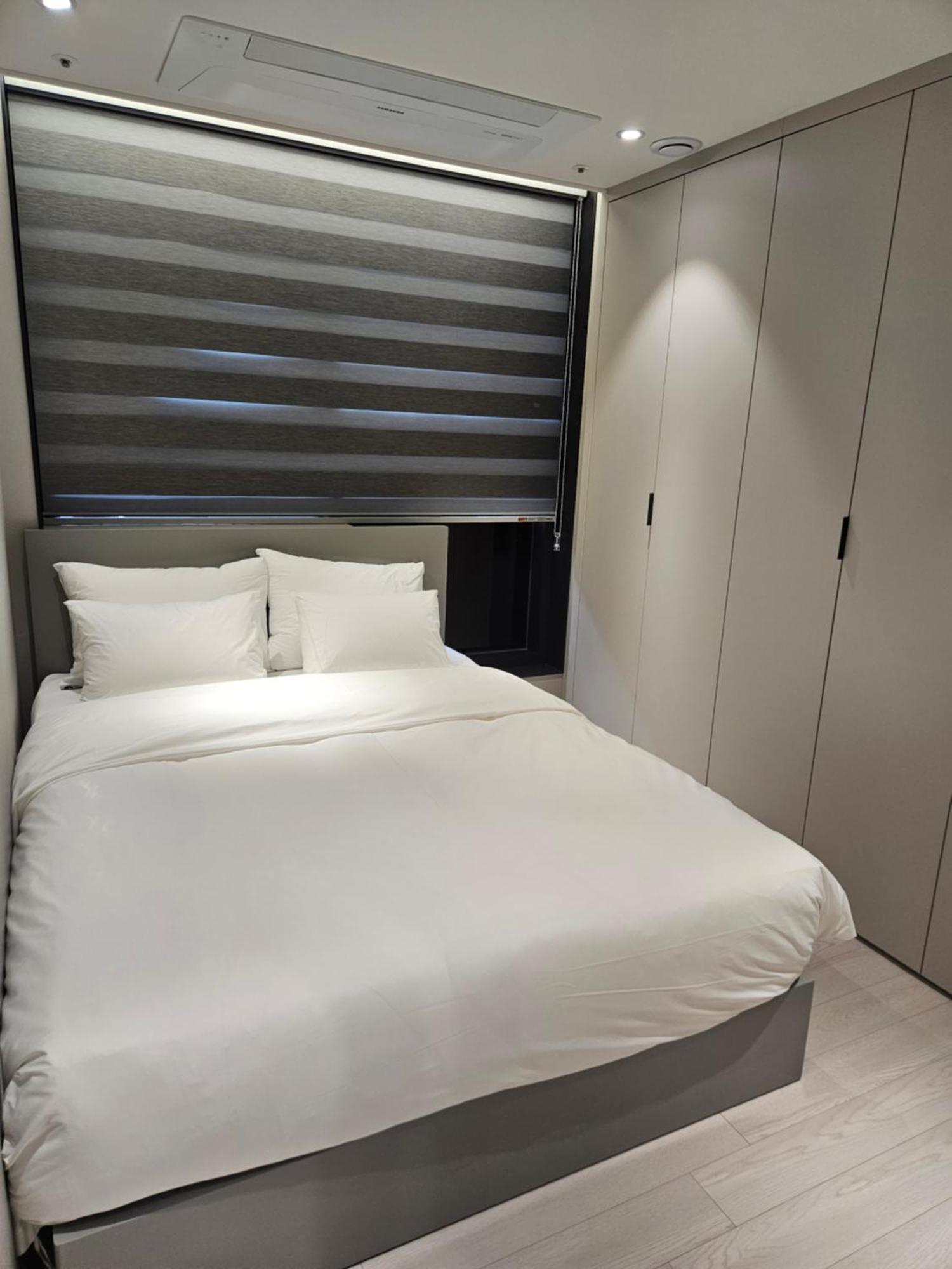 Hotel The Designers Lyj Suite Yeoksam Сеул Экстерьер фото